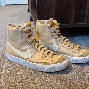 nike blazer mid 77 tan khaki white canvas women 7
